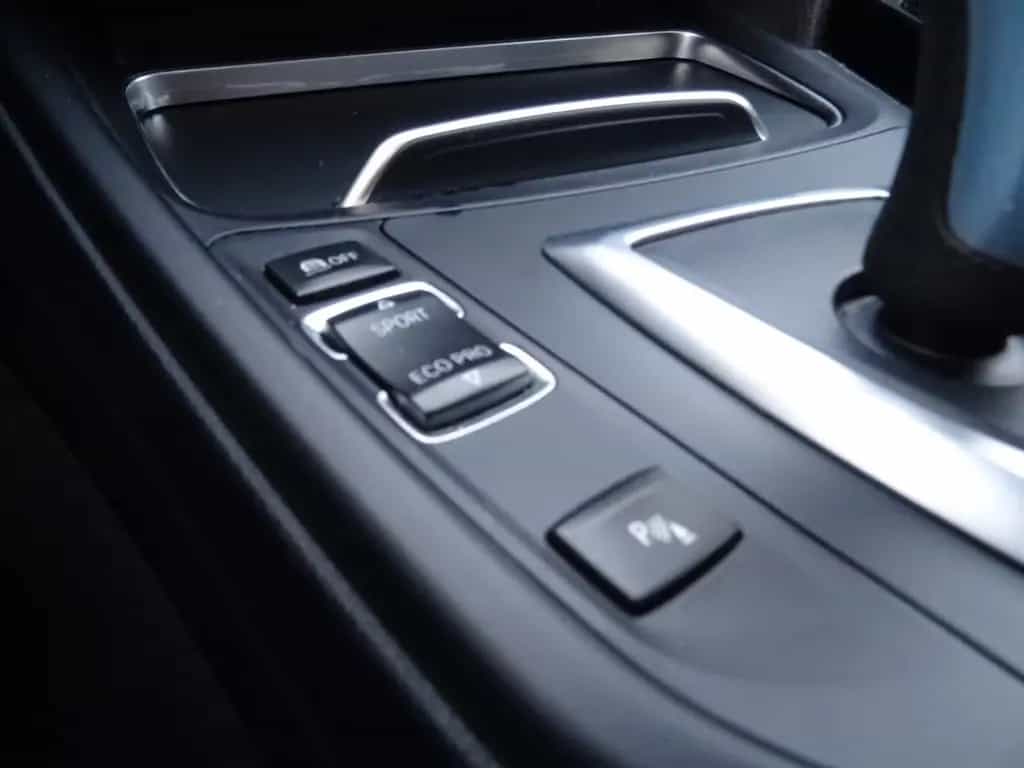 BMW 340 i Touring Sport Line LED NAVI KAMERA SHZ PDC 10/2018-photo-17