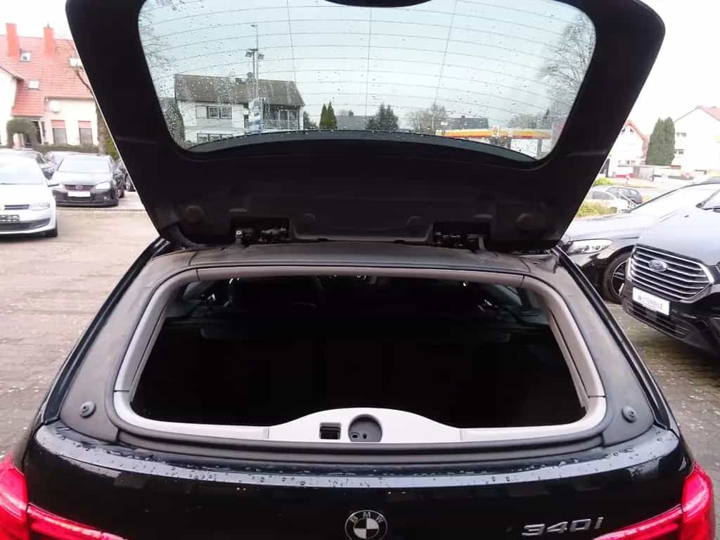 BMW 340 i Touring Sport Line LED NAVI KAMERA SHZ PDC 10/2018-photo-8
