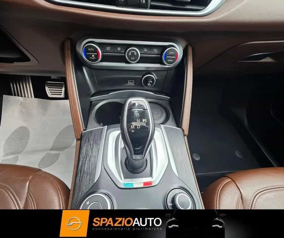 Alfa Romeo Stelvio 2.2 Turbodiesel 180 CV AT8 Q4 11/2017-photo-10