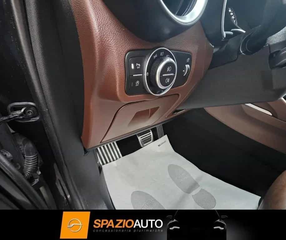 Alfa Romeo Stelvio 2.2 Turbodiesel 180 CV AT8 Q4 11/2017-photo-14