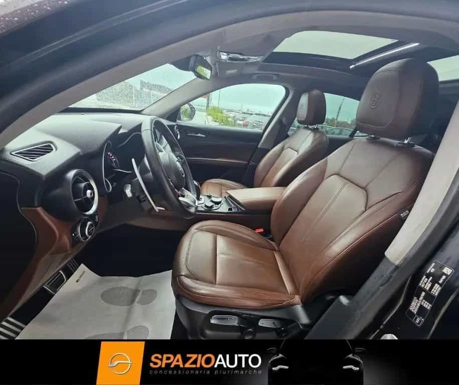 Alfa Romeo Stelvio 2.2 Turbodiesel 180 CV AT8 Q4 11/2017-photo-4