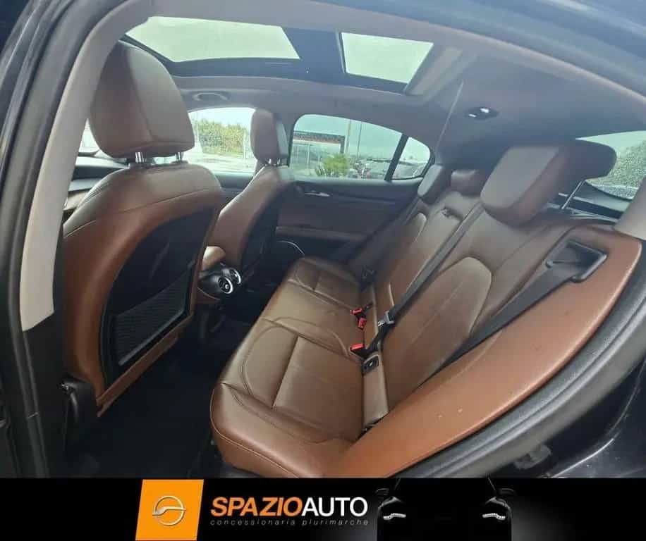 Alfa Romeo Stelvio 2.2 Turbodiesel 180 CV AT8 Q4 11/2017-photo-5