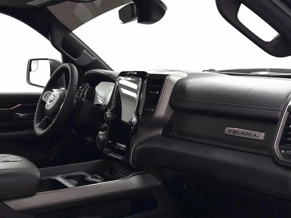 Dodge RAM 5.7 V8 HEMI Rebel*Luftfahrwerk*Panorama LED 12/2019-photo-27