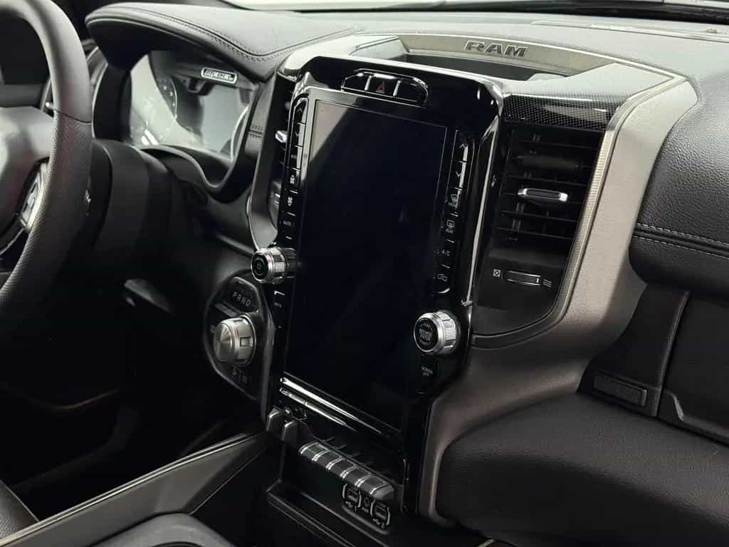 Dodge RAM 5.7 V8 HEMI Rebel*Luftfahrwerk*Panorama LED 12/2019-photo-29