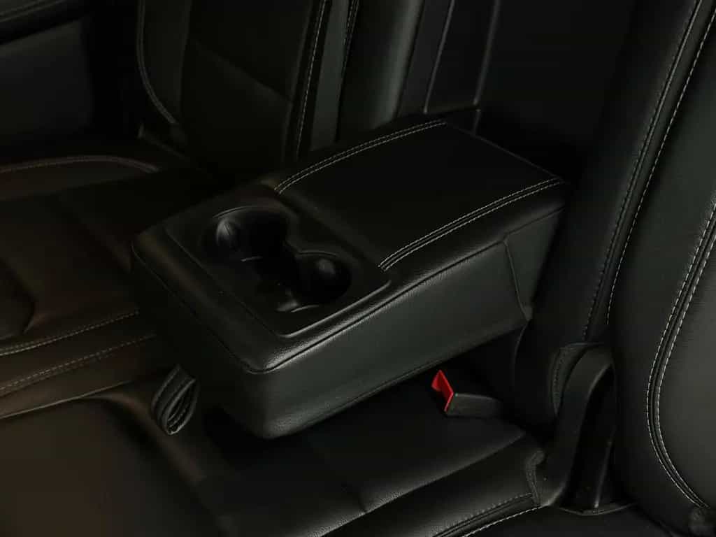 Dodge RAM 5.7 V8 HEMI Rebel*Luftfahrwerk*Panorama LED 12/2019-photo-39