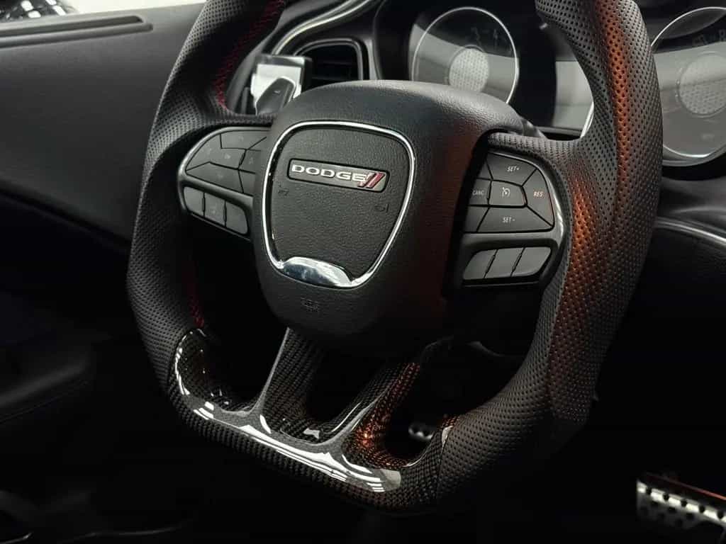 Dodge Challenger 5.7 V8 HEMI*AirRide* 21"LaChanti LED 12/2017-photo-20