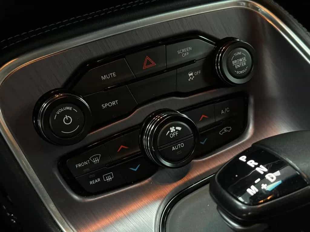 Dodge Challenger 5.7 V8 HEMI*AirRide* 21"LaChanti LED 12/2017-photo-28