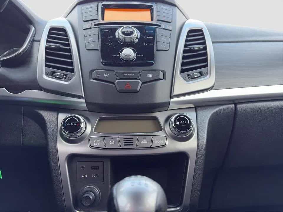 Ssangyong Korando CRYSTAL+PDC+BLUETOOTH+RADIO+USB+AUX 07/2015-photo-12