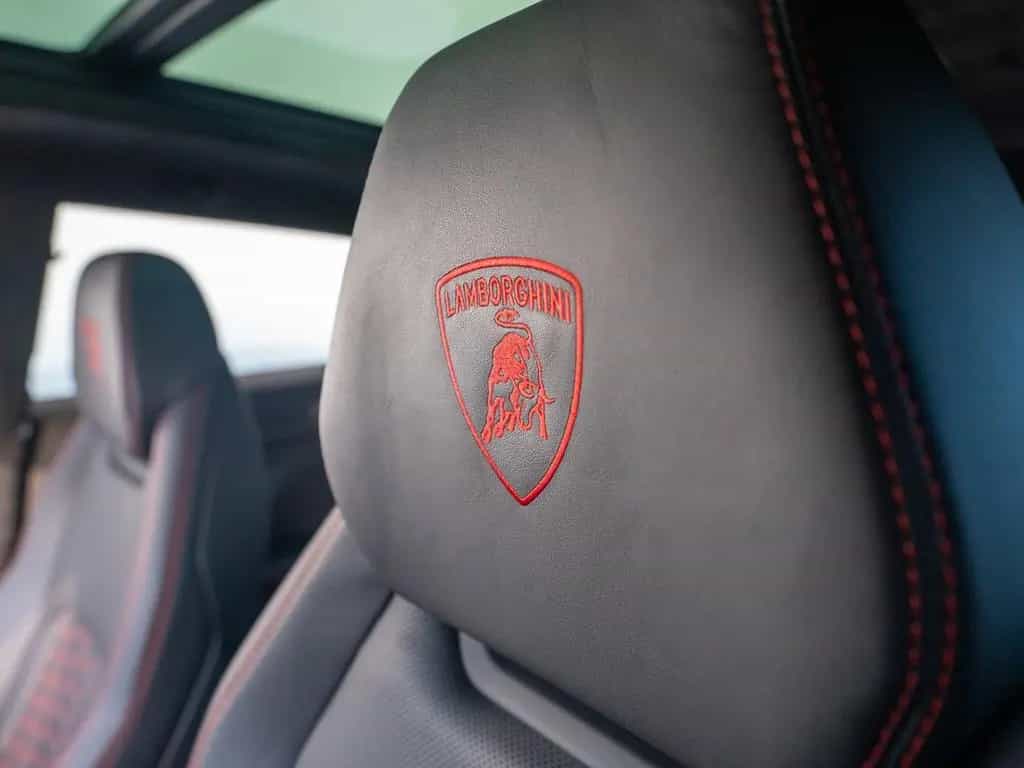 Lamborghini Urus 23" B&O PANO MASSAGE AHK PARK ASSIST BIG CA 01/2022-photo-18