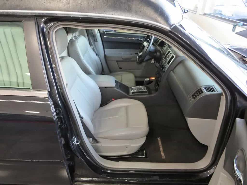 Chrysler 300C Bestattungswagen / Leichenwagen 08/2007-photo-11