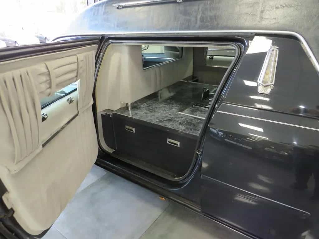 Chrysler 300C Bestattungswagen / Leichenwagen 08/2007-photo-14