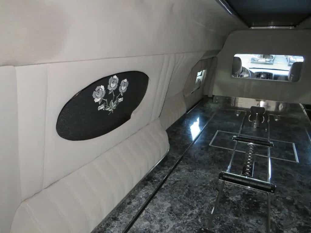 Chrysler 300C Bestattungswagen / Leichenwagen 08/2007-photo-23