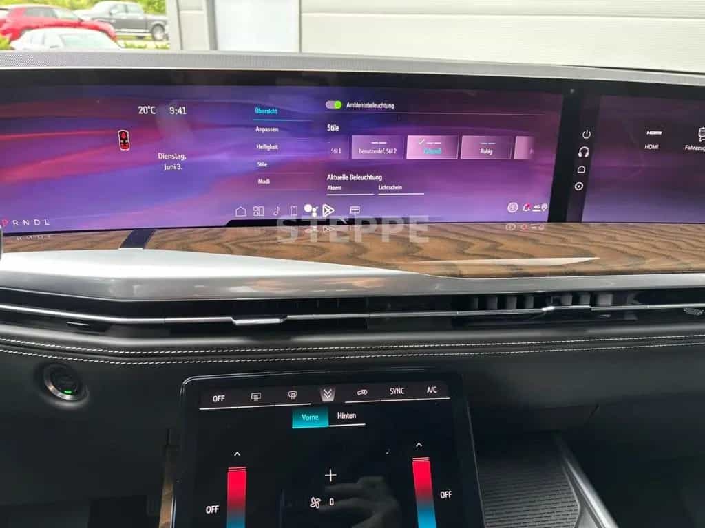 Cadillac Escalade MY26 6.2 V8 ESV Platinum Luxury 24" null-photo-17