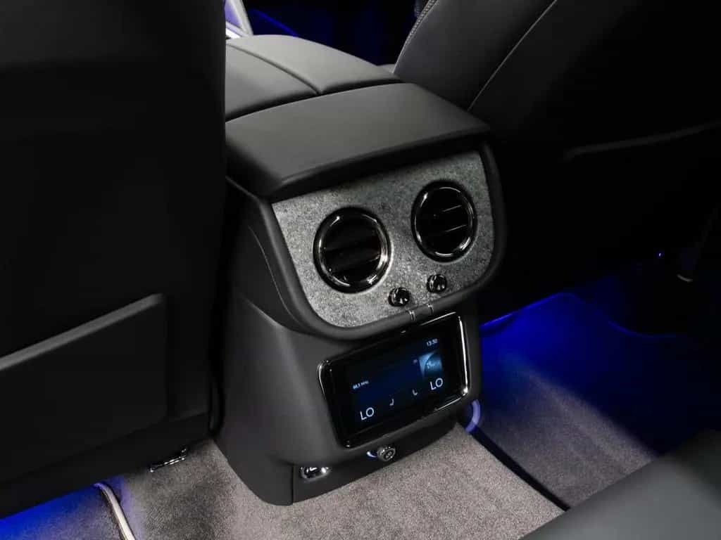 Bentley Bentayga Speed STONE VENEER | AKRAPOVIC null-photo-17