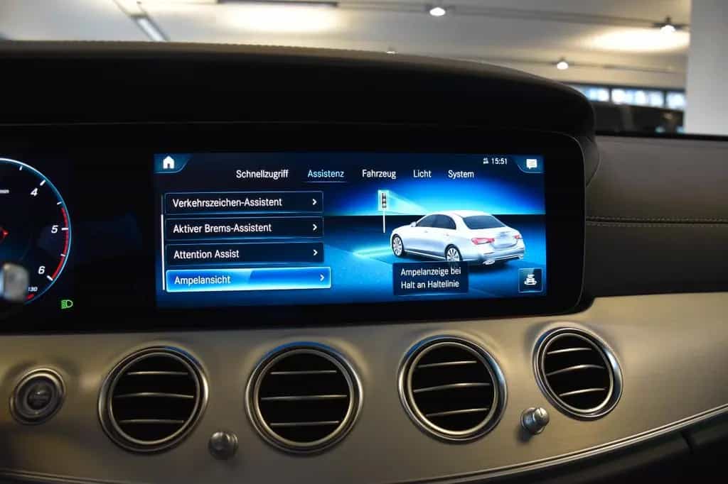 Mercedes-Benz E-Class D 9G EXCLUSIVE"LEDER"360°-KAMERA"ESD"AHK" 07/2021-photo-29