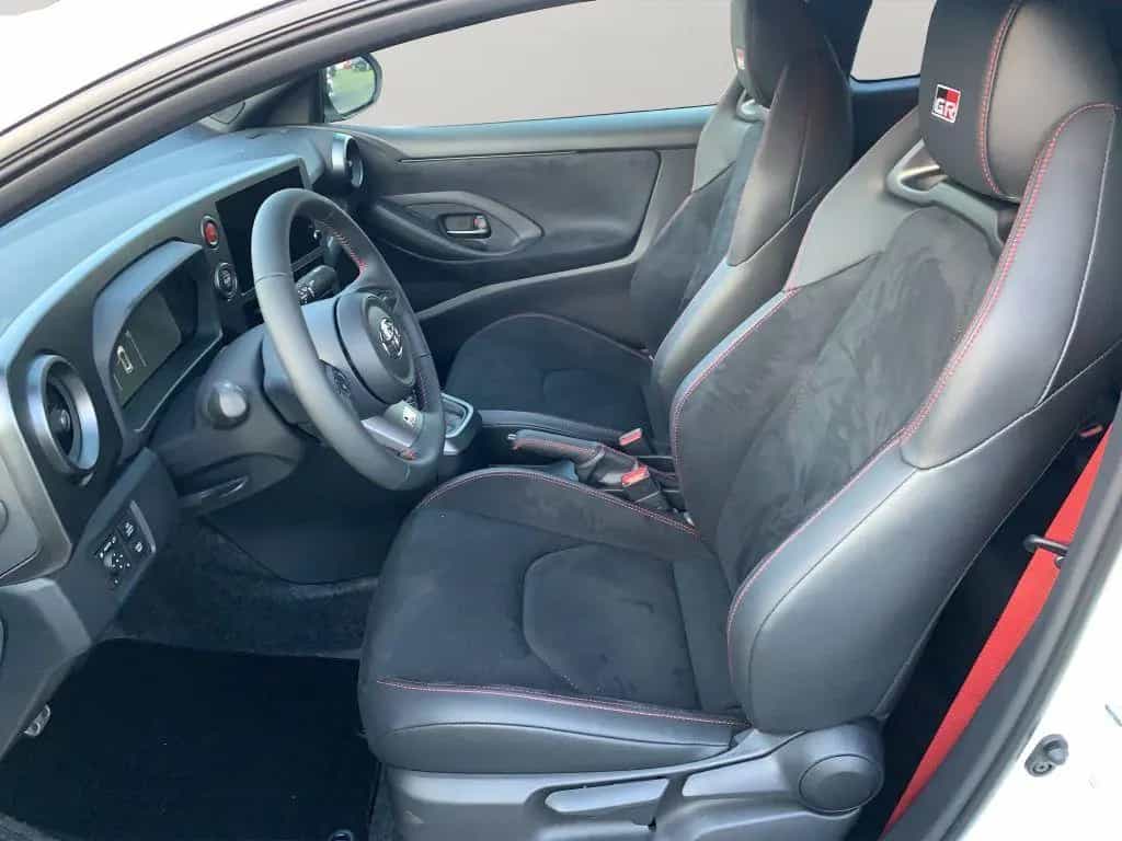 Toyota Yaris GR Yaris Automatik | Convenience-Paket 12/2024-photo-9