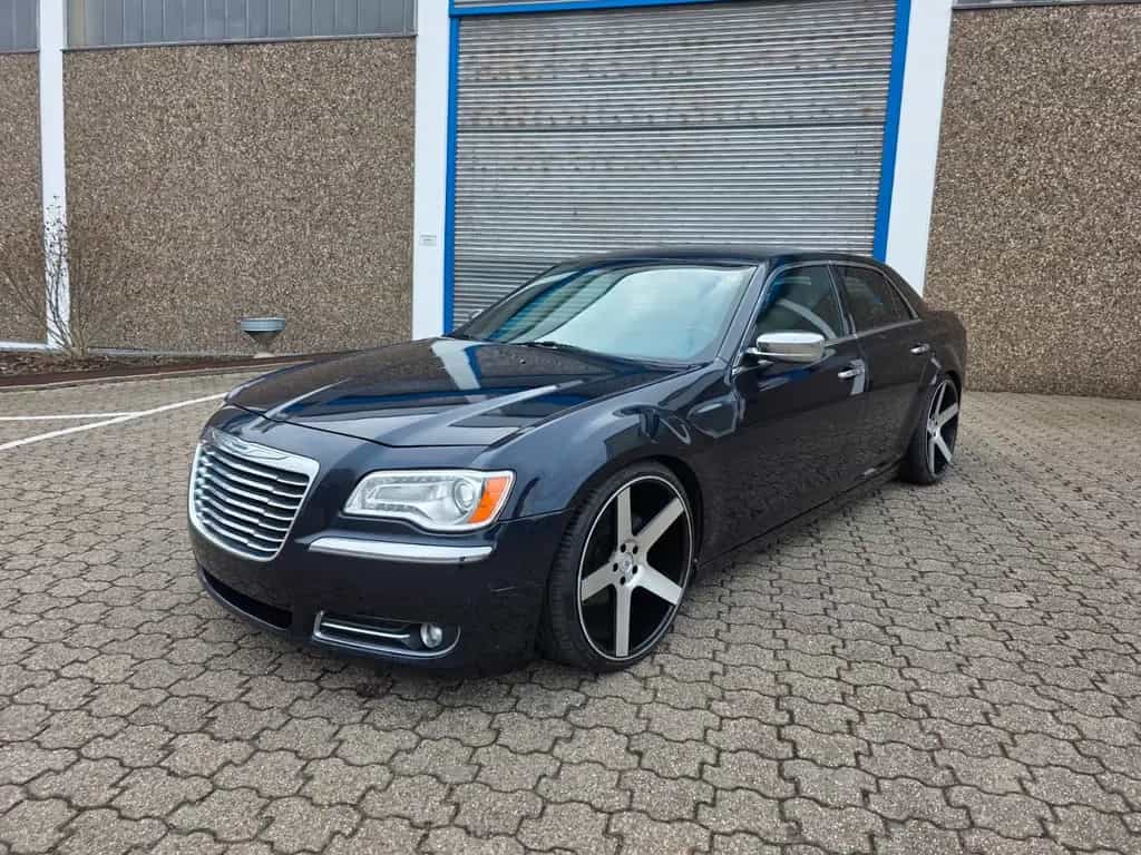 Chrysler 300C 3.6 V6 LPG 04/2011-photo-1