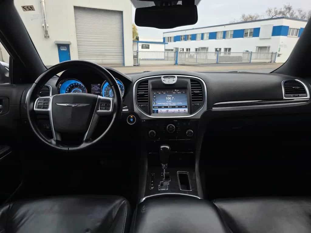 Chrysler 300C 3.6 V6 LPG 04/2011-photo-7