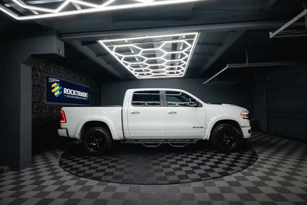 Dodge RAM 5.7 V8 HEMI 4x4 OFFROAD Night-Paket *LED*19% 01/2020-photo-10
