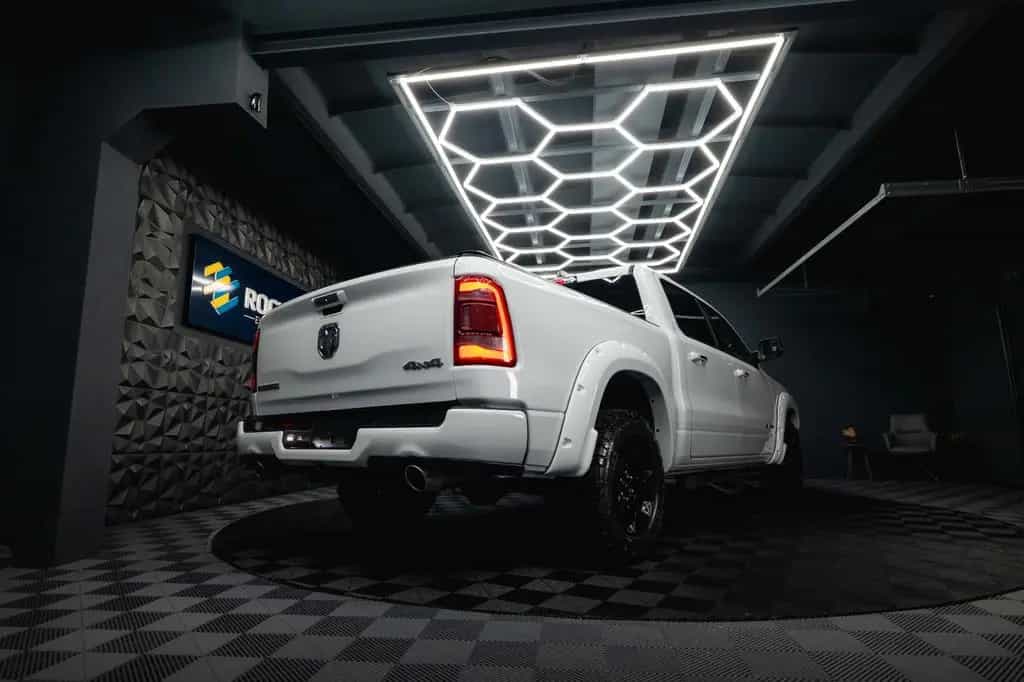 Dodge RAM 5.7 V8 HEMI 4x4 OFFROAD Night-Paket *LED*19% 01/2020-photo-15