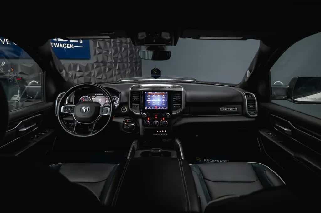 Dodge RAM 5.7 V8 HEMI 4x4 OFFROAD Night-Paket *LED*19% 01/2020-photo-20