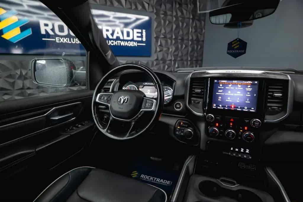 Dodge RAM 5.7 V8 HEMI 4x4 OFFROAD Night-Paket *LED*19% 01/2020-photo-22