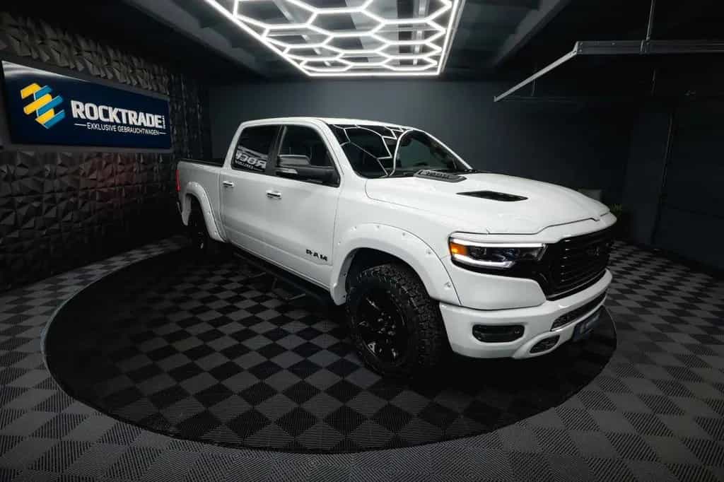 Dodge RAM 5.7 V8 HEMI 4x4 OFFROAD Night-Paket *LED*19% 01/2020-photo-8