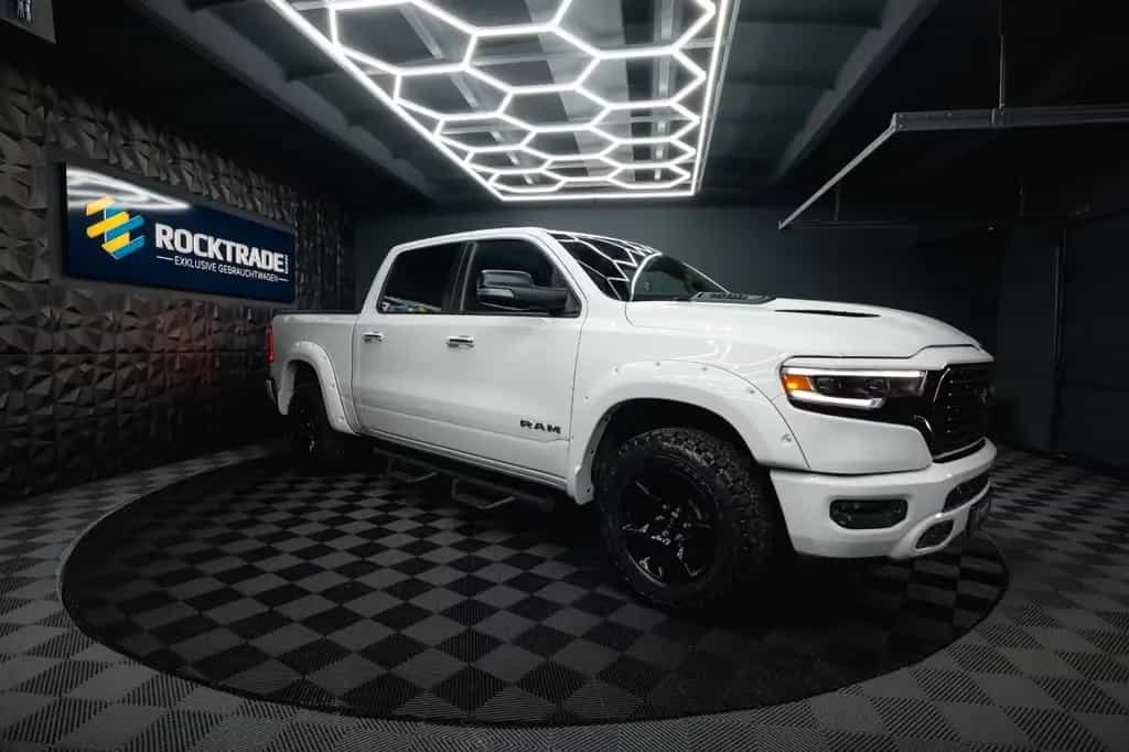 Dodge RAM 5.7 V8 HEMI 4x4 OFFROAD Night-Paket *LED*19% 01/2020-photo-9