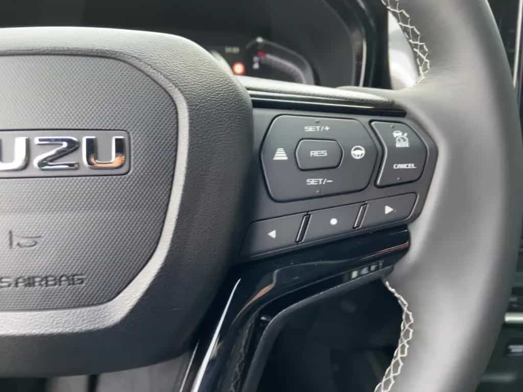Isuzu D-Max V-CROSS SpaceCab 4WD 163PS Autom./Winter/L null-photo-19