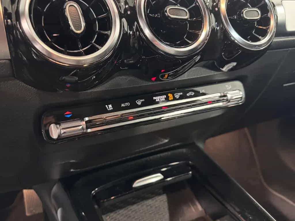 Mercedes-Benz GLB 250 4Matic*BUSINESS*LED-MBUX-R.KAM-SPUR-AHK 04/2021-photo-30