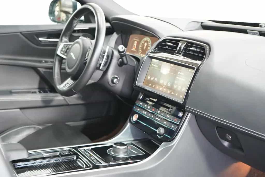 Jaguar XE S *381Ps*Deutsch*S-Abgas*Pano*Head-Up*Kamera* 10/2017-photo-11