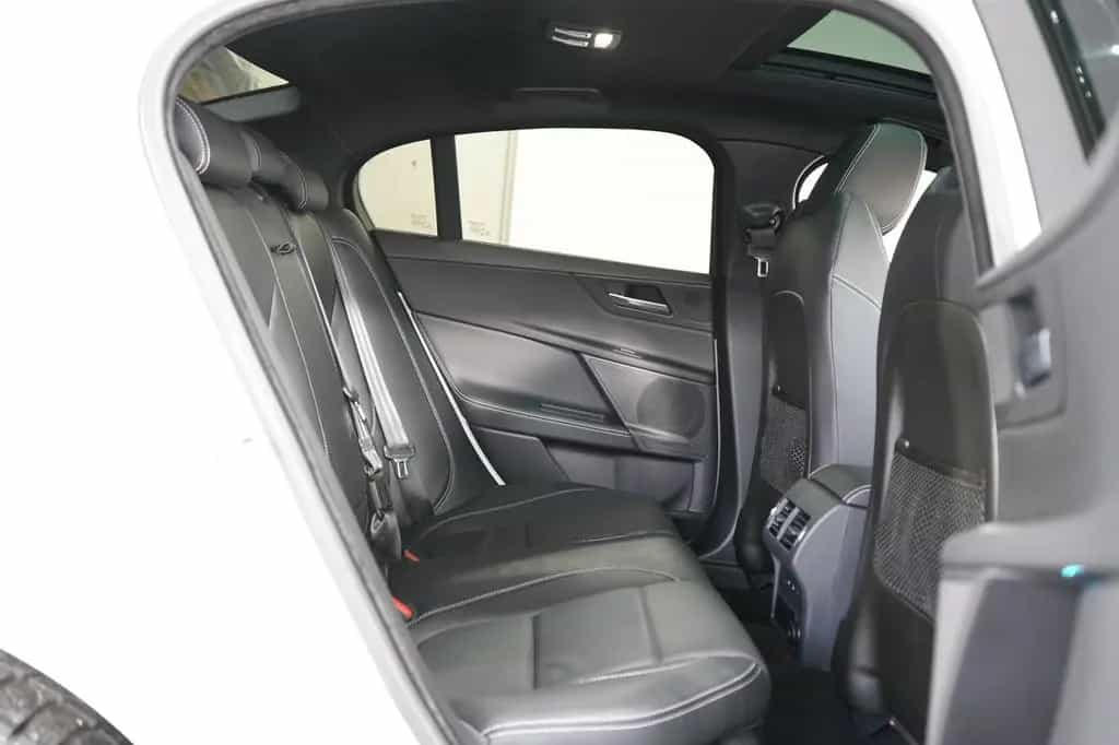 Jaguar XE S *381Ps*Deutsch*S-Abgas*Pano*Head-Up*Kamera* 10/2017-photo-13