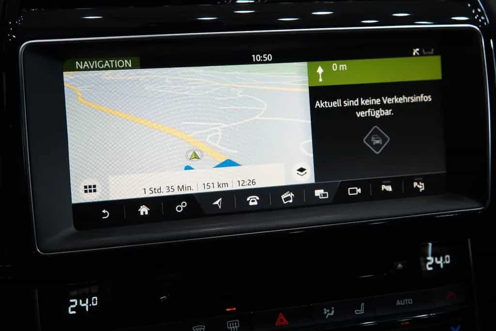 Jaguar XE S *381Ps*Deutsch*S-Abgas*Pano*Head-Up*Kamera* 10/2017-photo-25