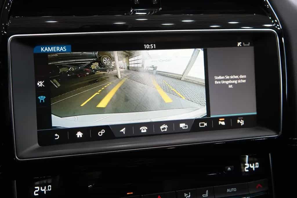 Jaguar XE S *381Ps*Deutsch*S-Abgas*Pano*Head-Up*Kamera* 10/2017-photo-26
