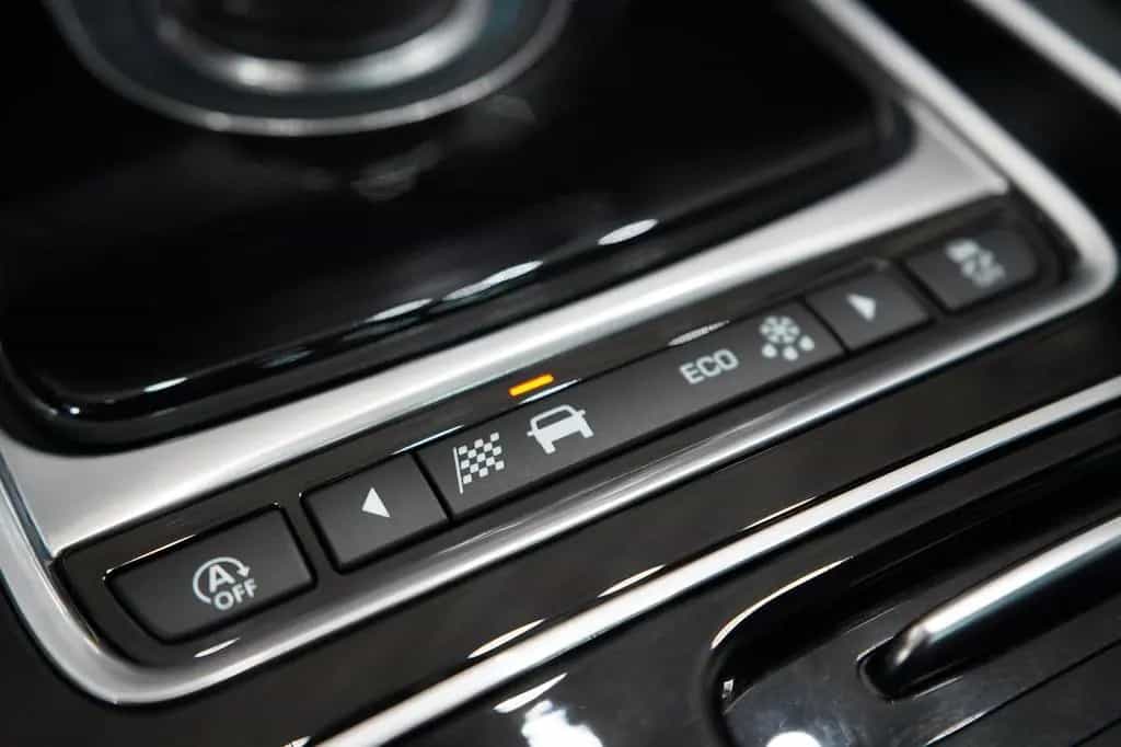Jaguar XE S *381Ps*Deutsch*S-Abgas*Pano*Head-Up*Kamera* 10/2017-photo-33