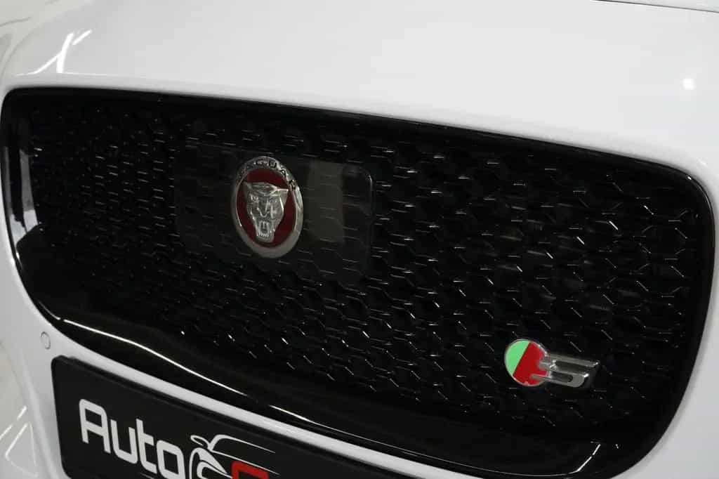 Jaguar XE S *381Ps*Deutsch*S-Abgas*Pano*Head-Up*Kamera* 10/2017-photo-34