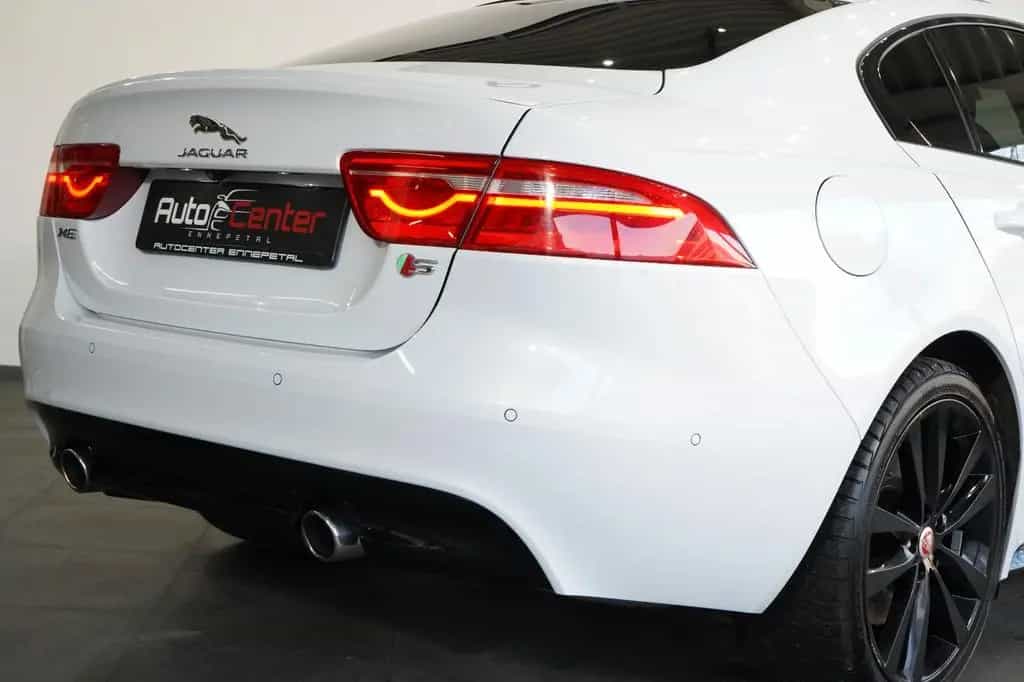 Jaguar XE S *381Ps*Deutsch*S-Abgas*Pano*Head-Up*Kamera* 10/2017-photo-4