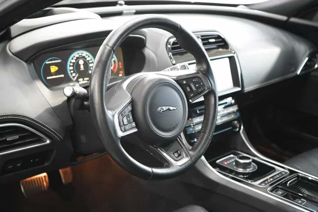 Jaguar XE S *381Ps*Deutsch*S-Abgas*Pano*Head-Up*Kamera* 10/2017-photo-7
