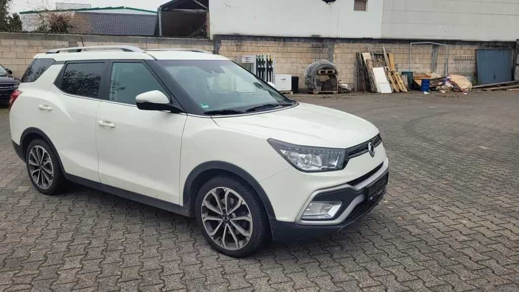 Ssangyong Tivoli 1.6 e-XDi 160 QUARTZ 2WD 08/2018-photo-1