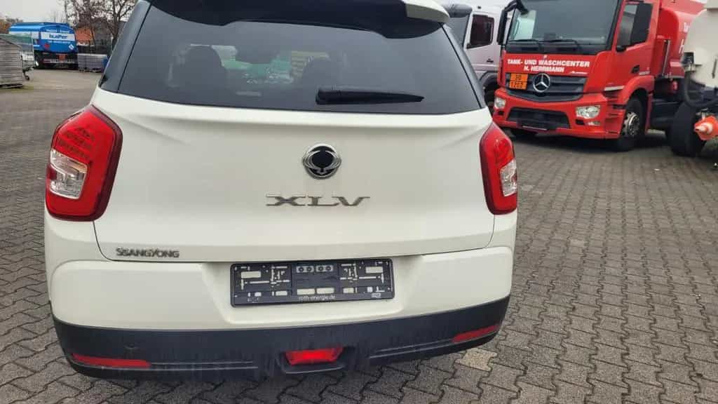 Ssangyong Tivoli 1.6 e-XDi 160 QUARTZ 2WD 08/2018-photo-4