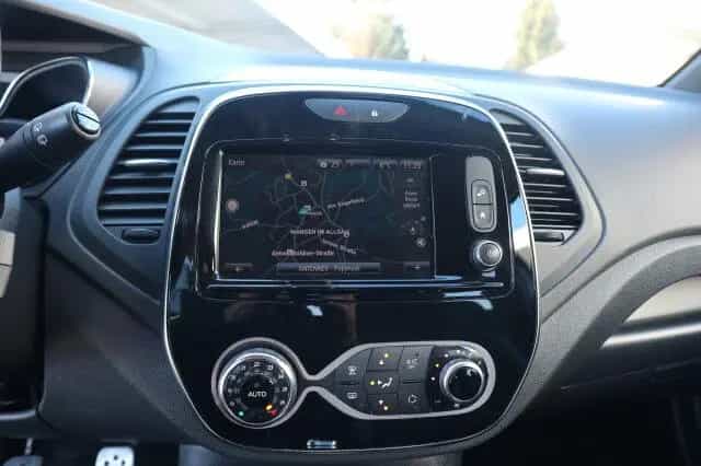 Renault Captur TCe 120 BOSE Edition ENERGY Navi/KlimaLED 06/2018-photo-16