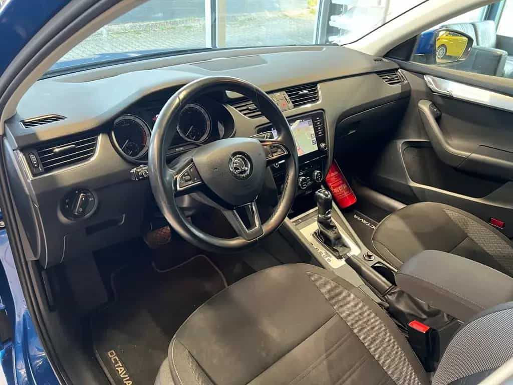 Skoda Octavia 1.5 kombi, DSG*Navi*App-Conect 02/2020-photo-9