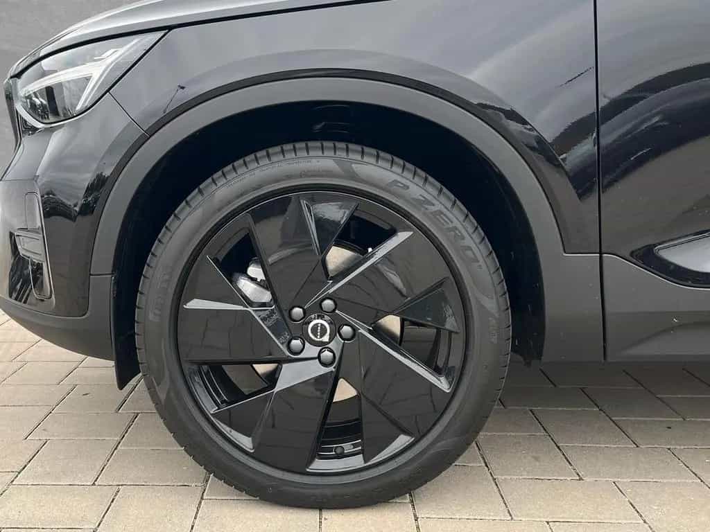 Volvo XC40 B3 Plus Black Edition SD LED 11/2025-photo-1