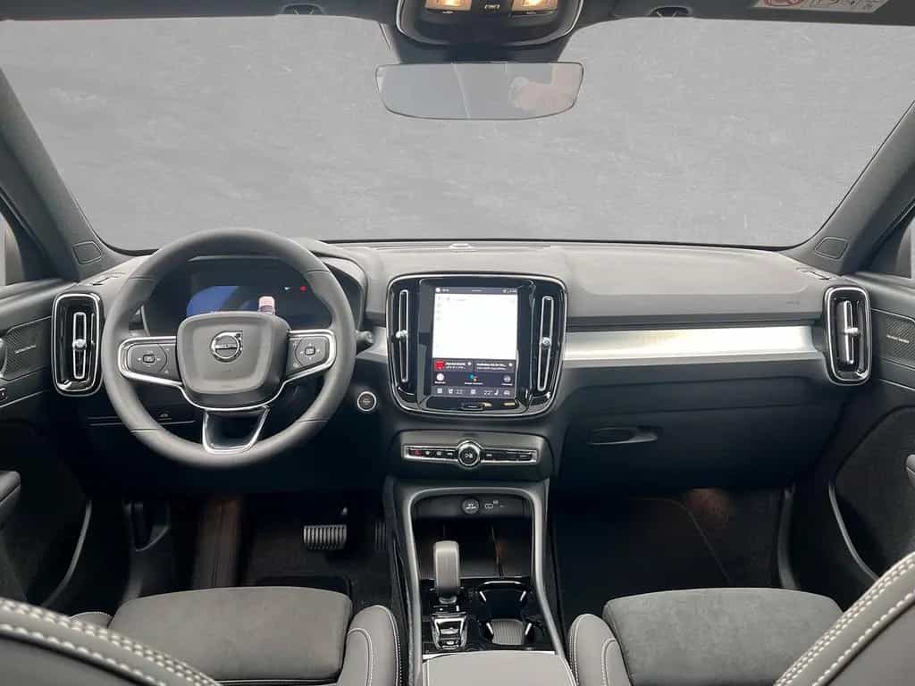 Volvo XC40 B3 Plus Black Edition SD LED 11/2025-photo-5