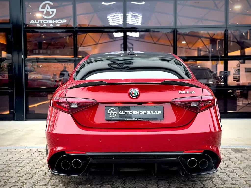 Alfa Romeo Giulia Quadrifoglio Alcantara/H&K/Carbon/Bi-Xeno 02/2021-photo-21