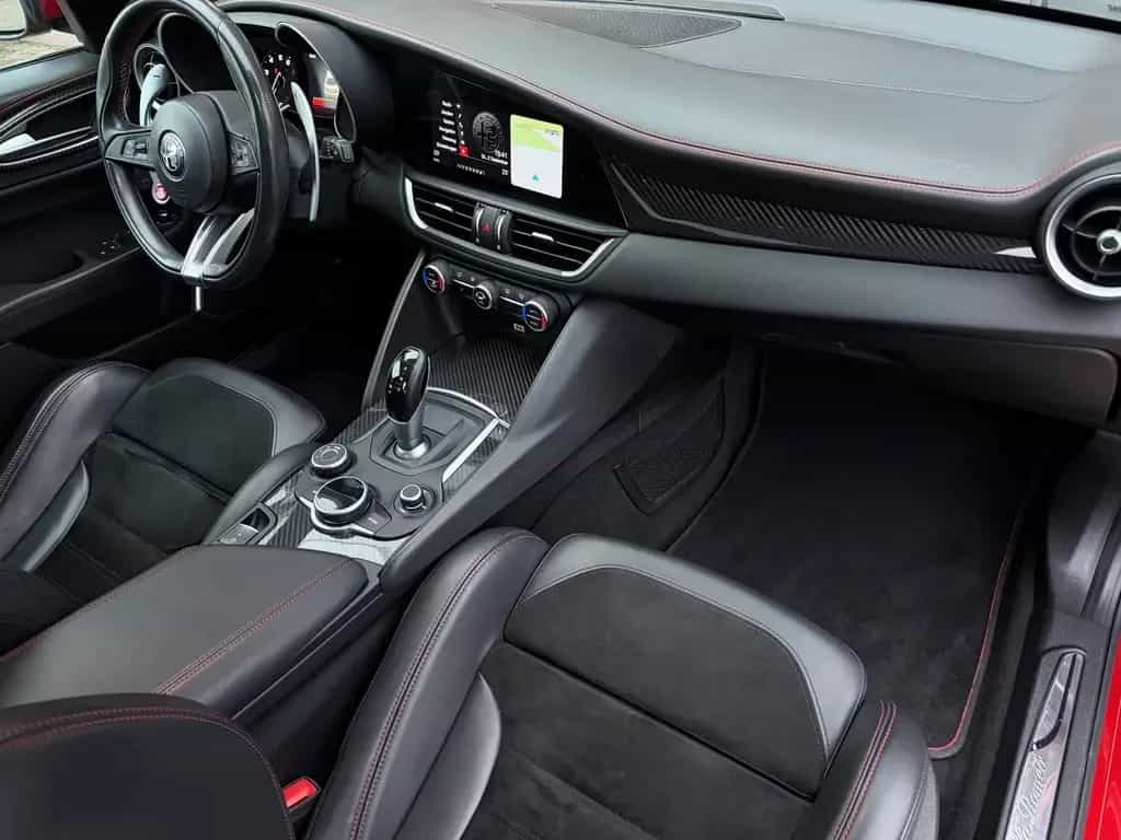 Alfa Romeo Giulia Quadrifoglio Alcantara/H&K/Carbon/Bi-Xeno 02/2021-photo-27