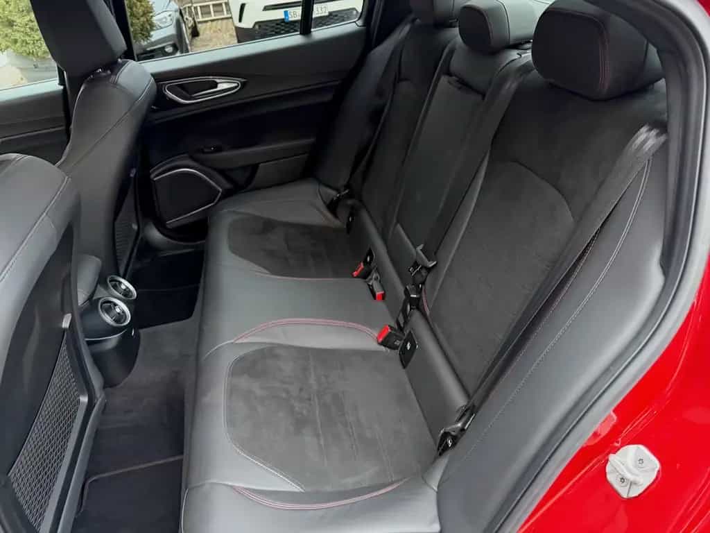 Alfa Romeo Giulia Quadrifoglio Alcantara/H&K/Carbon/Bi-Xeno 02/2021-photo-29