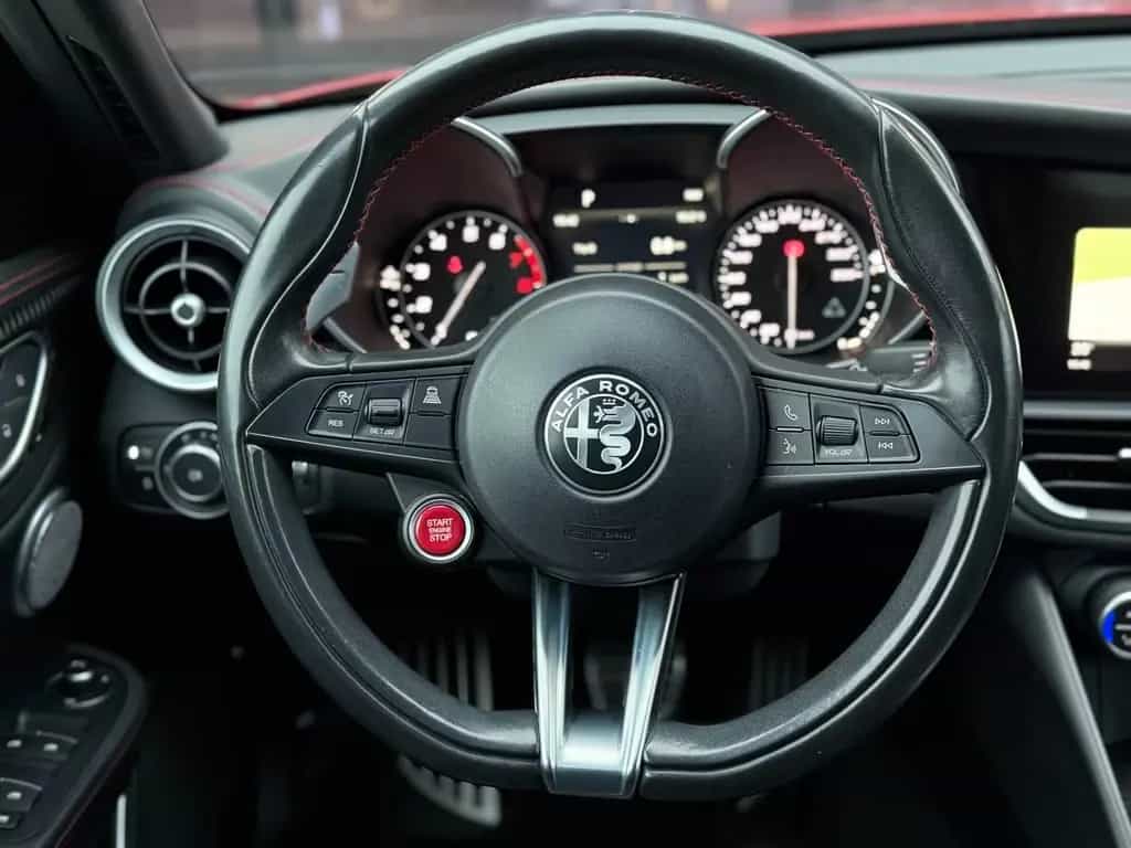 Alfa Romeo Giulia Quadrifoglio Alcantara/H&K/Carbon/Bi-Xeno 02/2021-photo-37