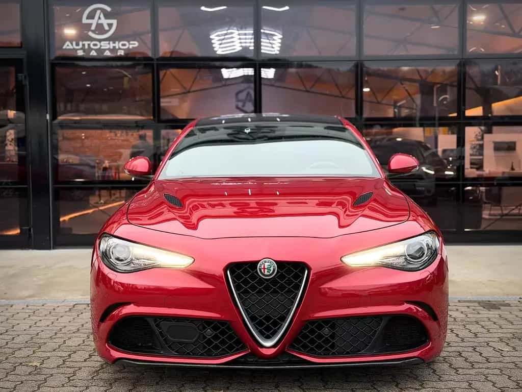 Alfa Romeo Giulia Quadrifoglio Alcantara/H&K/Carbon/Bi-Xeno 02/2021-photo-9