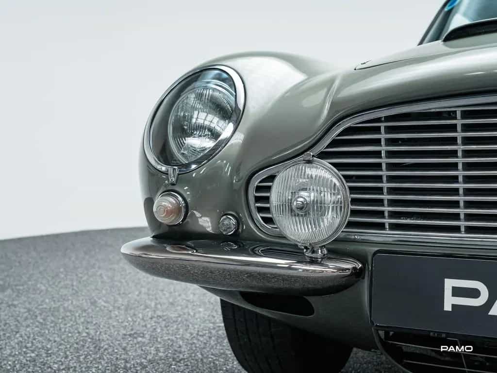Aston Martin DB 6 01/1965-photo-12